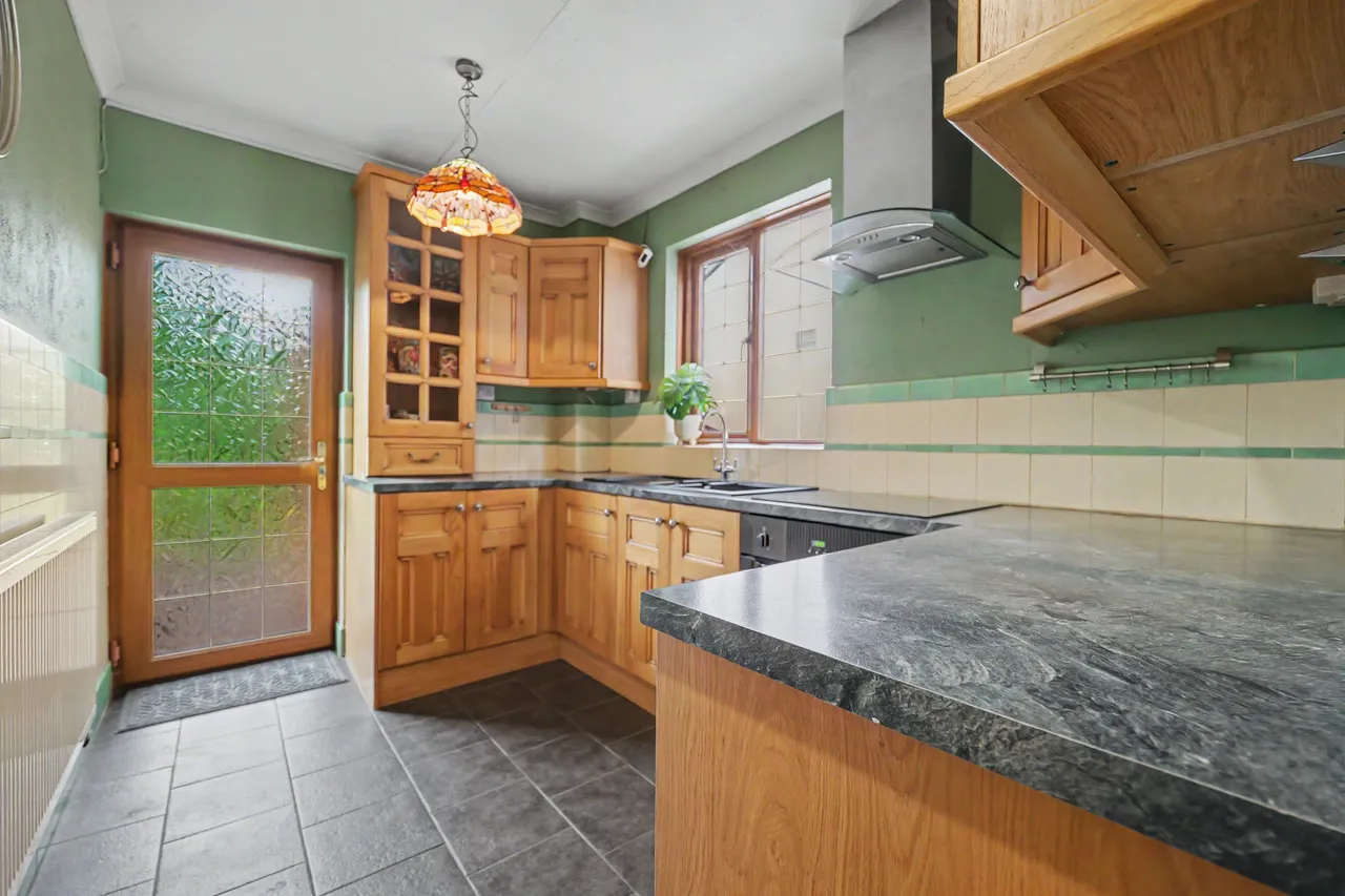 Nuneaton Road, Bedworth, CV12, photo 6