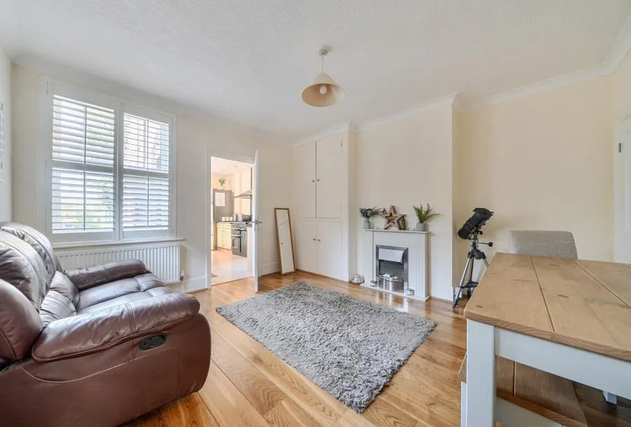 Lumley Road, Horley, RH6, photo 5