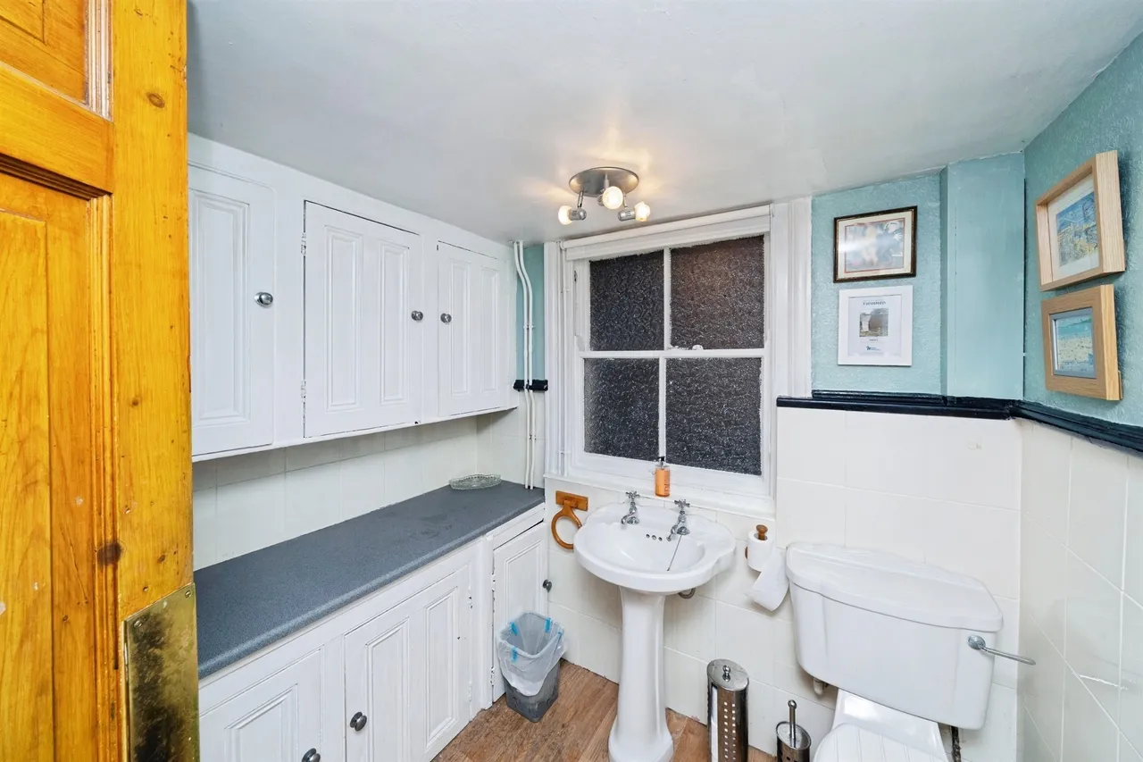 Seafield Drive, WALLASEY, photo 9