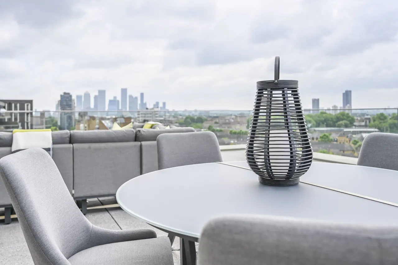 Flat 801, Ariel House, 144 Vaughan Way, London, photo 9