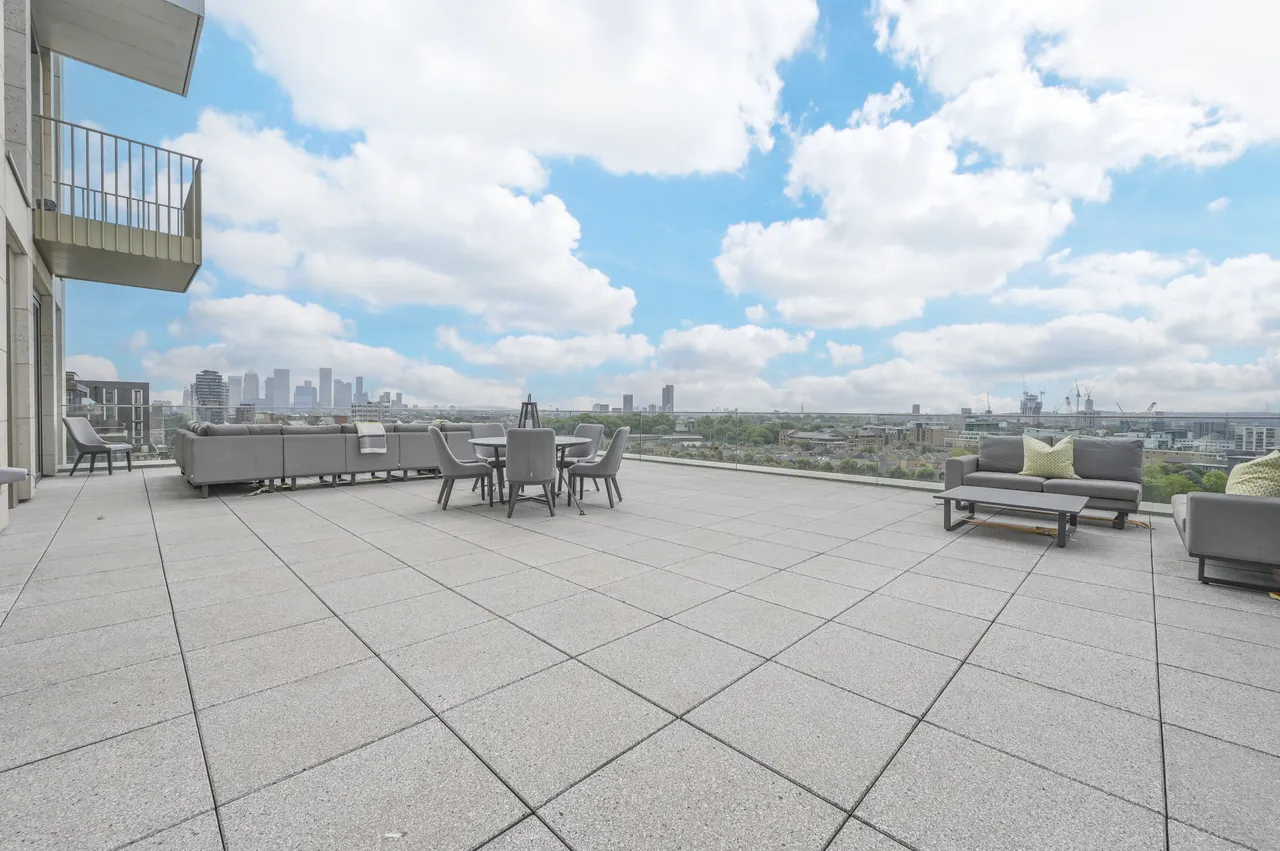 Flat 801, Ariel House, 144 Vaughan Way, London, photo 6