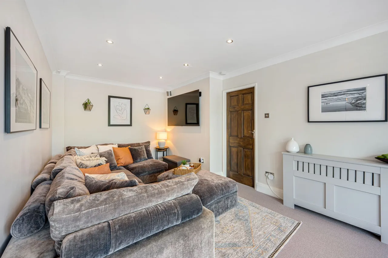 Willow Hey, Maghull, L31, photo 24