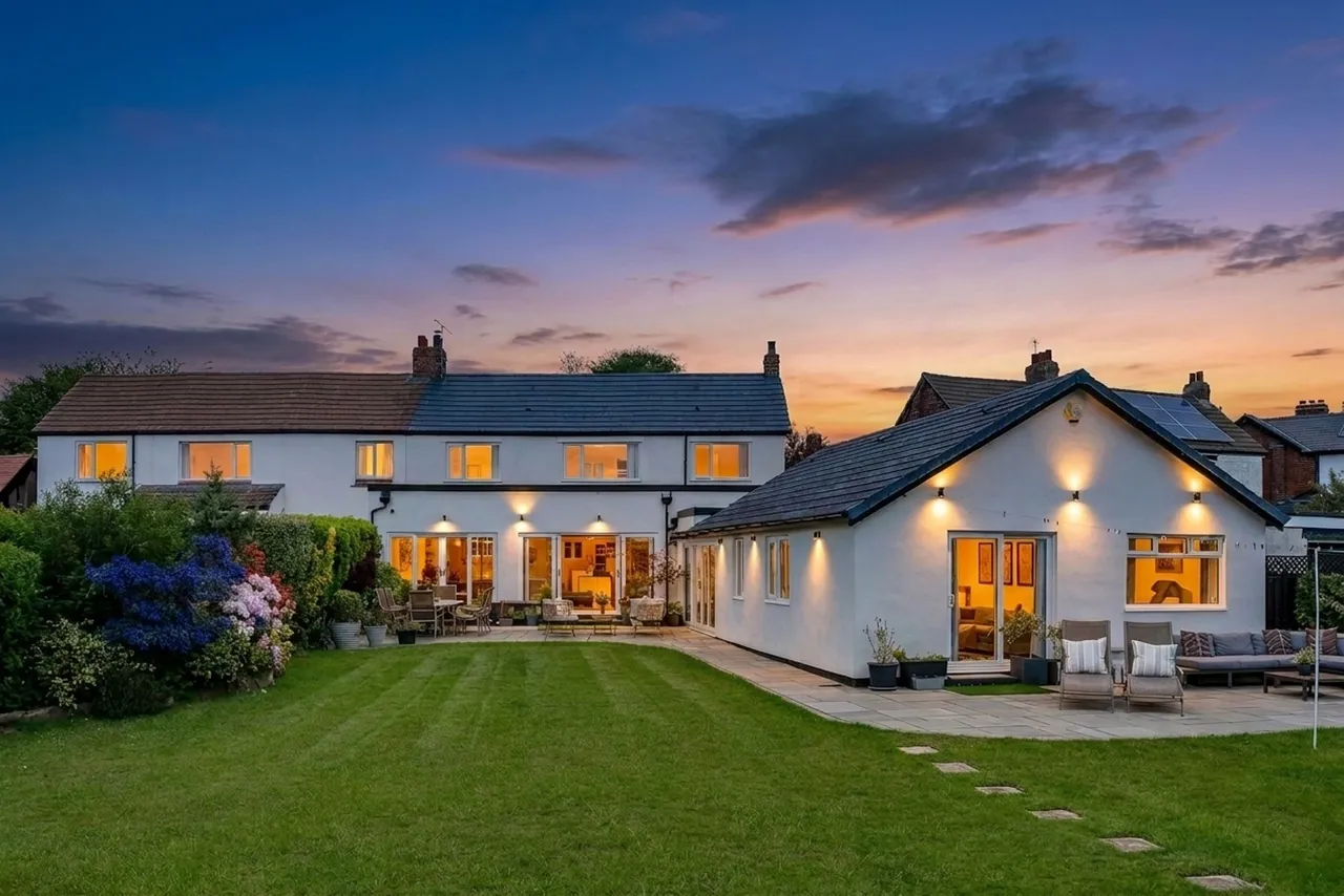 Willow Hey, Maghull, L31, photo 2