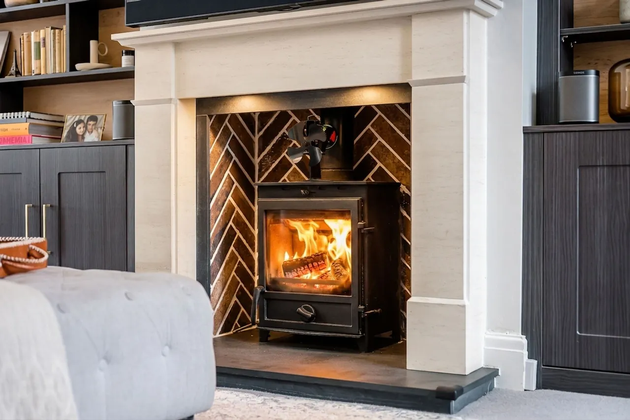 Willow Hey, Maghull, L31, photo 15