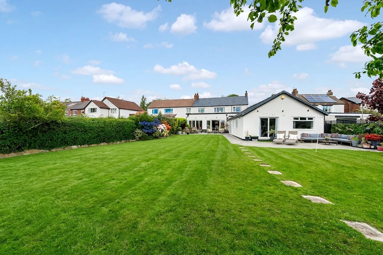 Willow Hey, Maghull, L31, photo 50