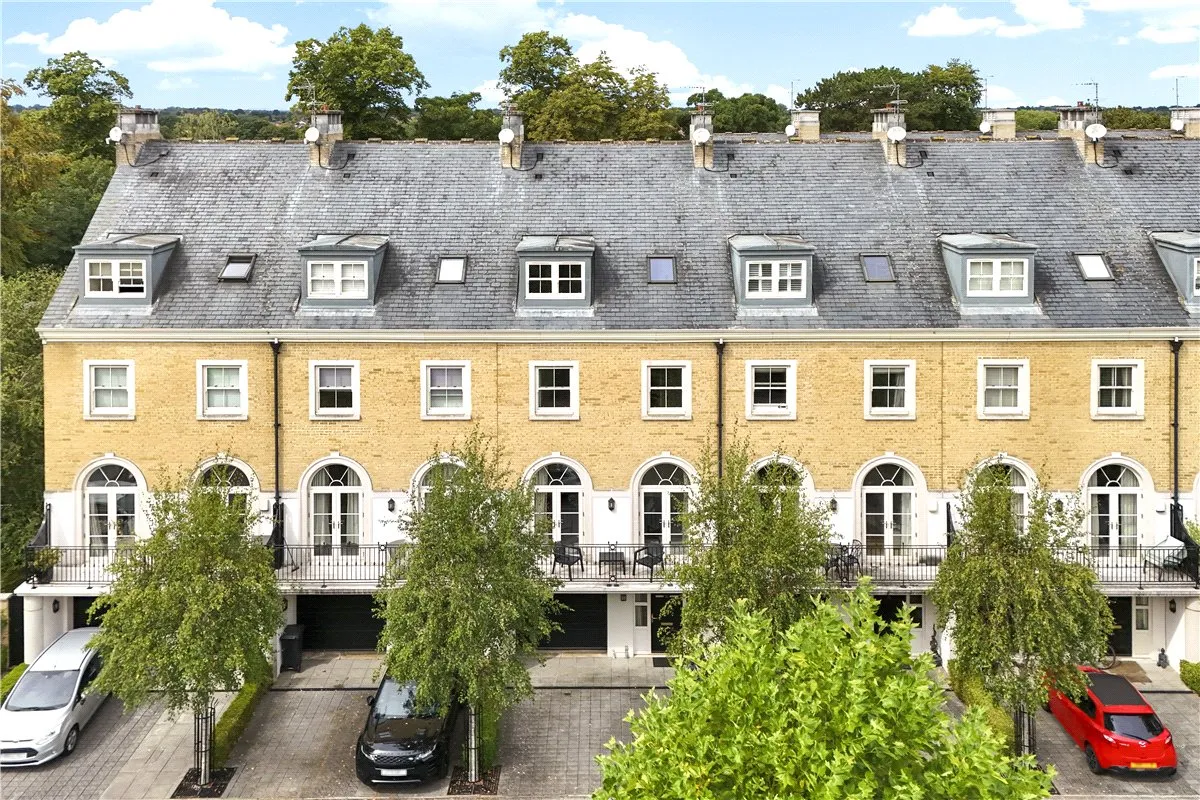 5 bed house for sale, The Square, Dringhouses, YO24