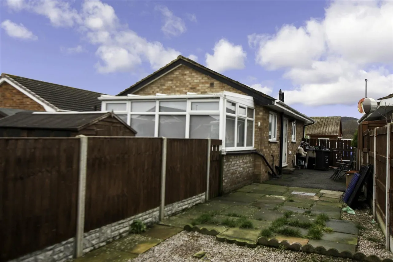 Lon Y Cyll, Pensarn, Conwy, LL22 7RP, photo 12