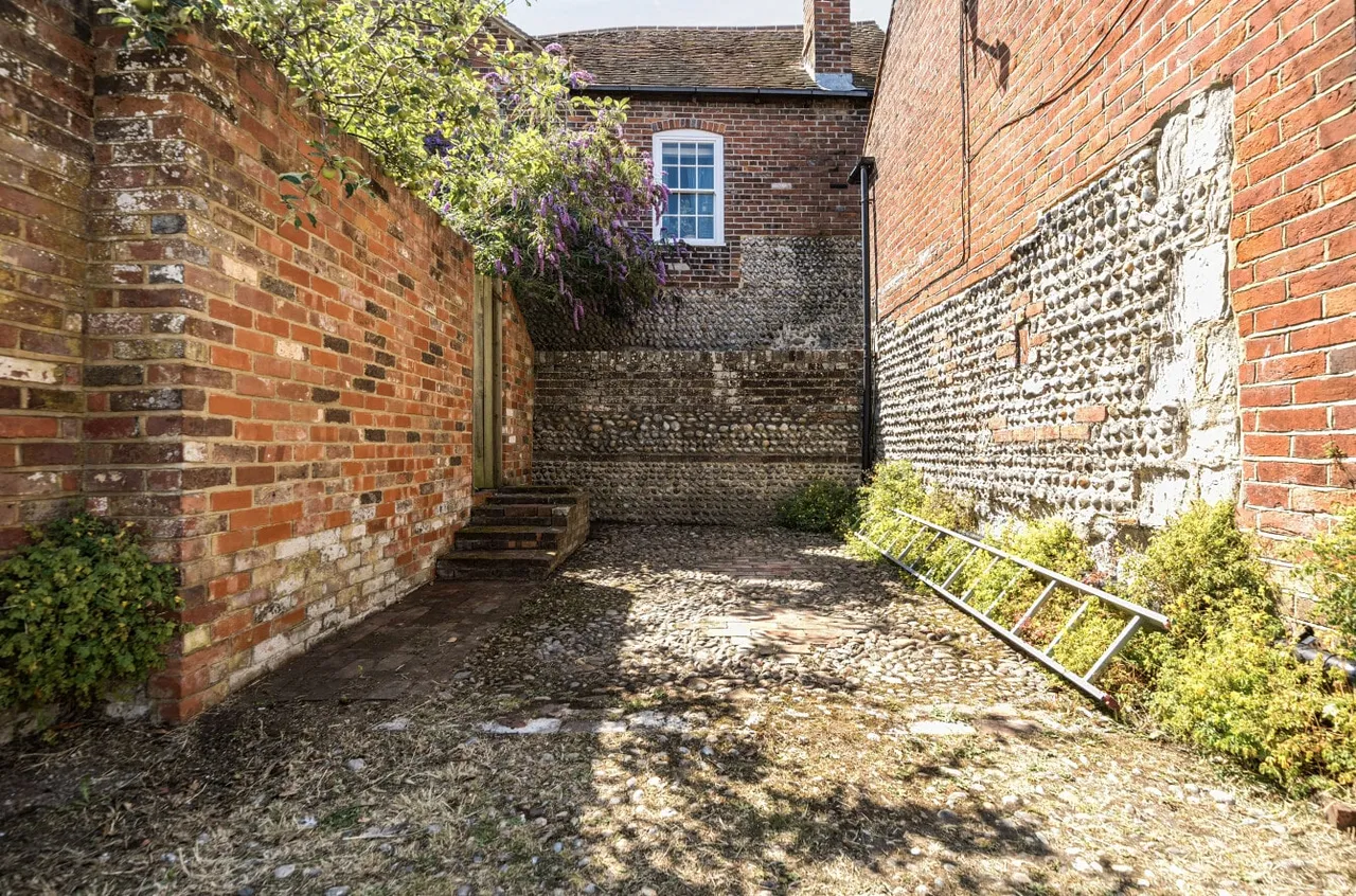 High Street, Old Town, TN40, photo 19
