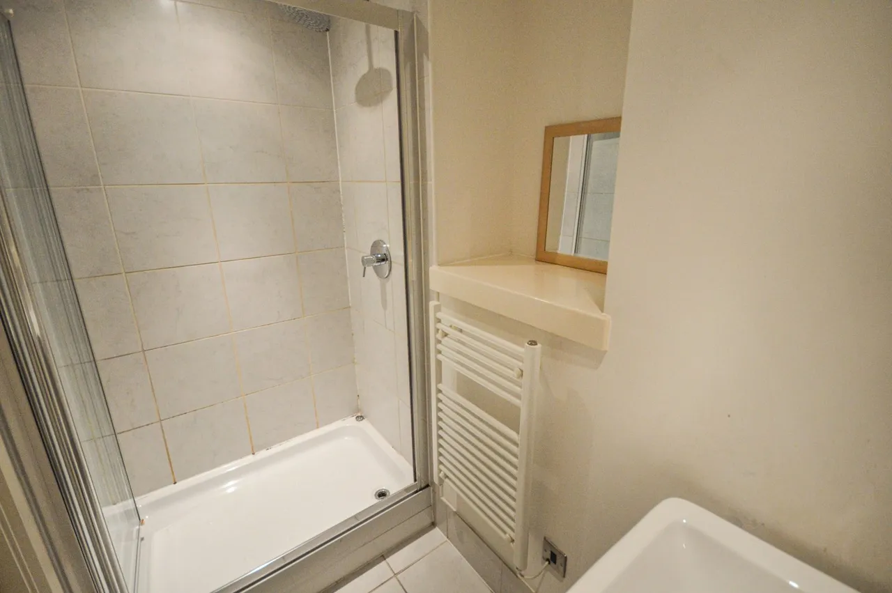 Longfield Centre, Prestwich, M25, photo 6