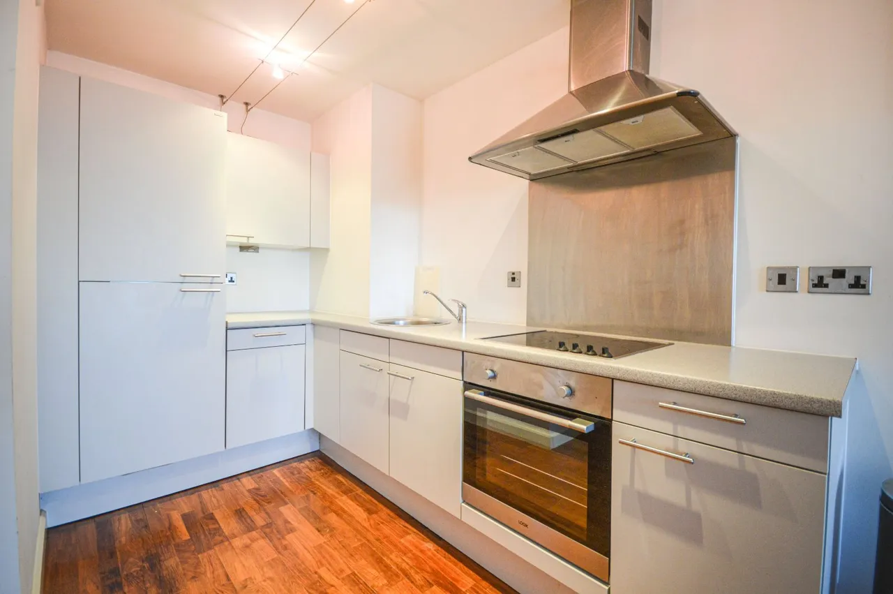 Longfield Centre, Prestwich, M25, photo 4