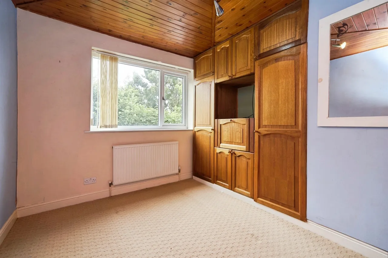 Smalewell Drive, Pudsey, LS28, photo 17