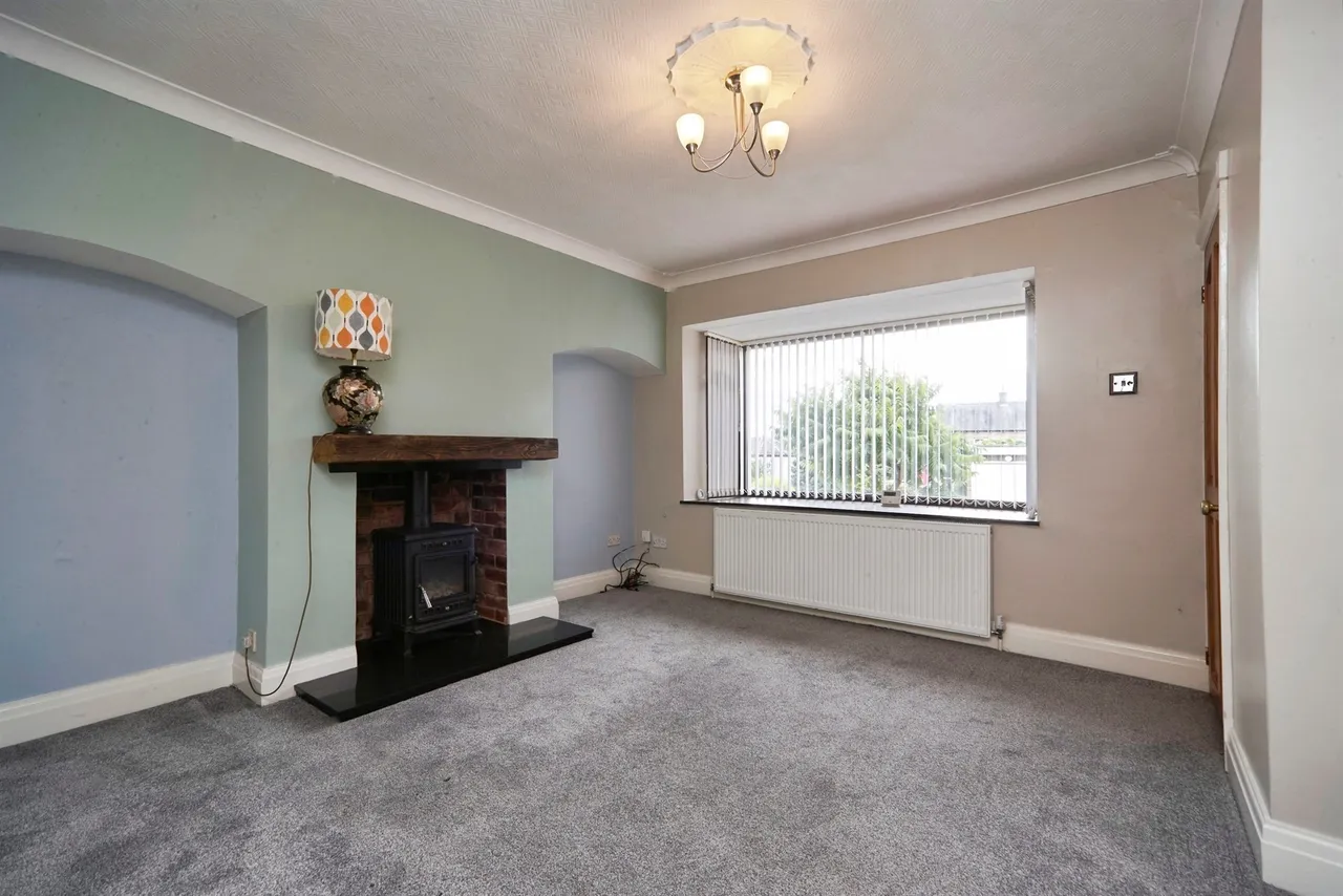 Smalewell Drive, Pudsey, LS28, photo 5