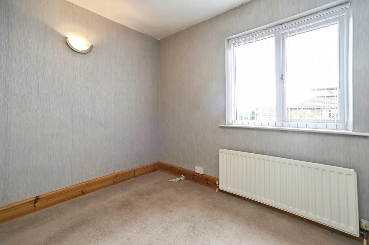 Smalewell Drive, Pudsey, LS28, photo 18