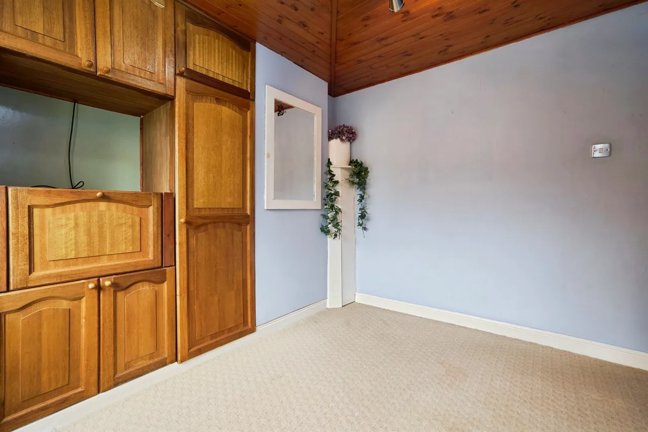 Smalewell Drive, Pudsey, LS28, photo 13