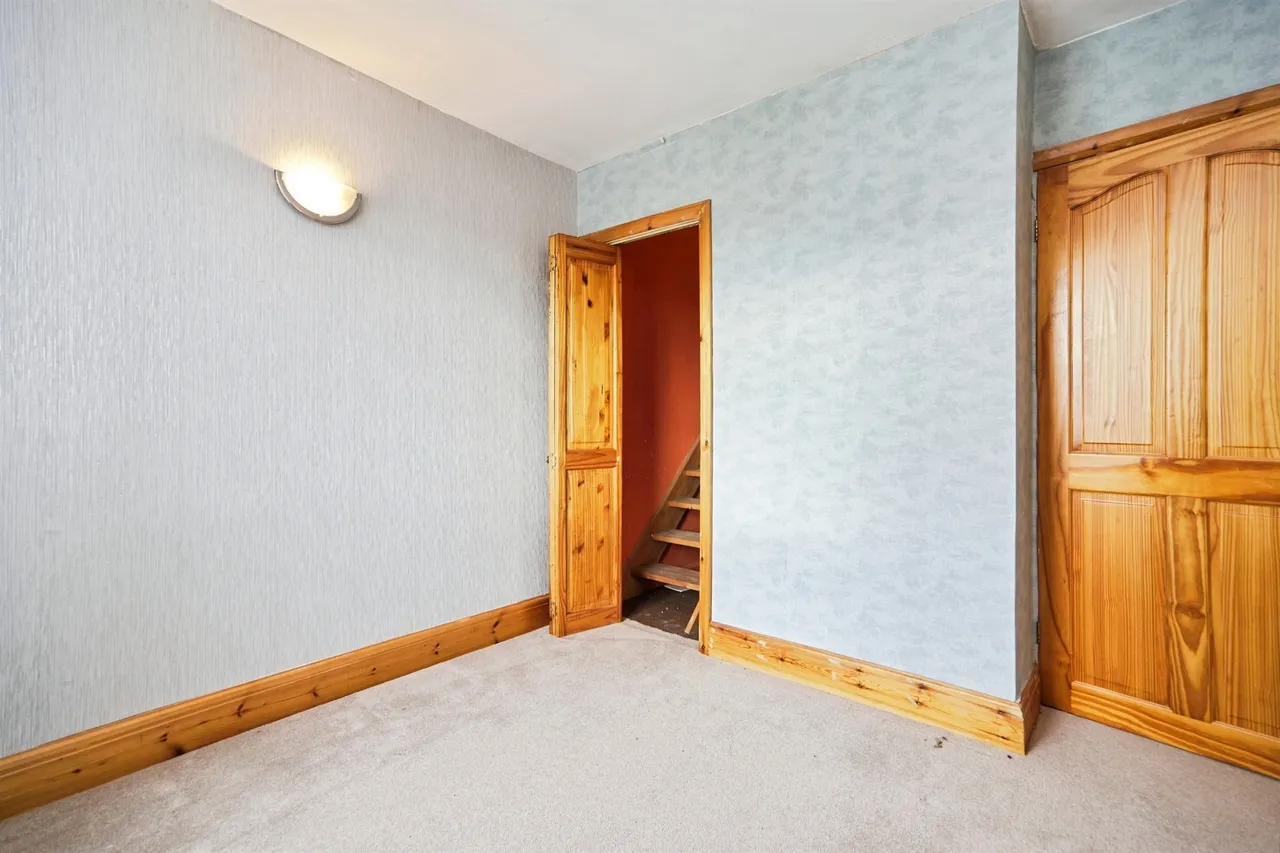 Smalewell Drive, Pudsey, LS28, photo 15