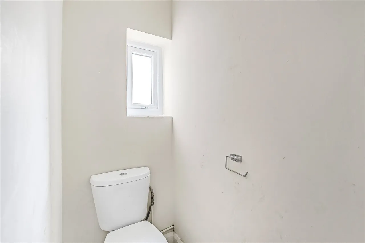 Fulham Palace Road, London, W6, photo 7