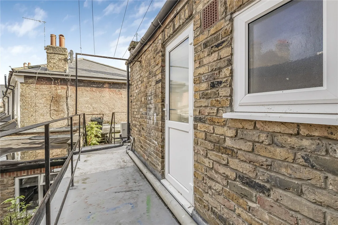 Fulham Palace Road, London, W6, photo 13