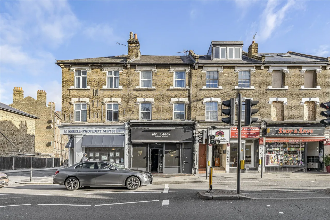 Fulham Palace Road, London, W6, photo 2