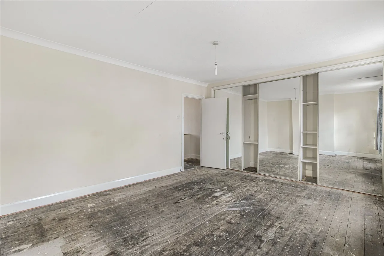 Fulham Palace Road, London, W6, photo 14