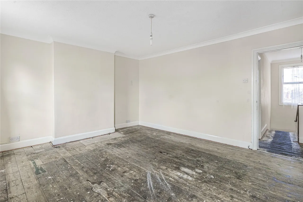 Fulham Palace Road, London, W6, photo 9