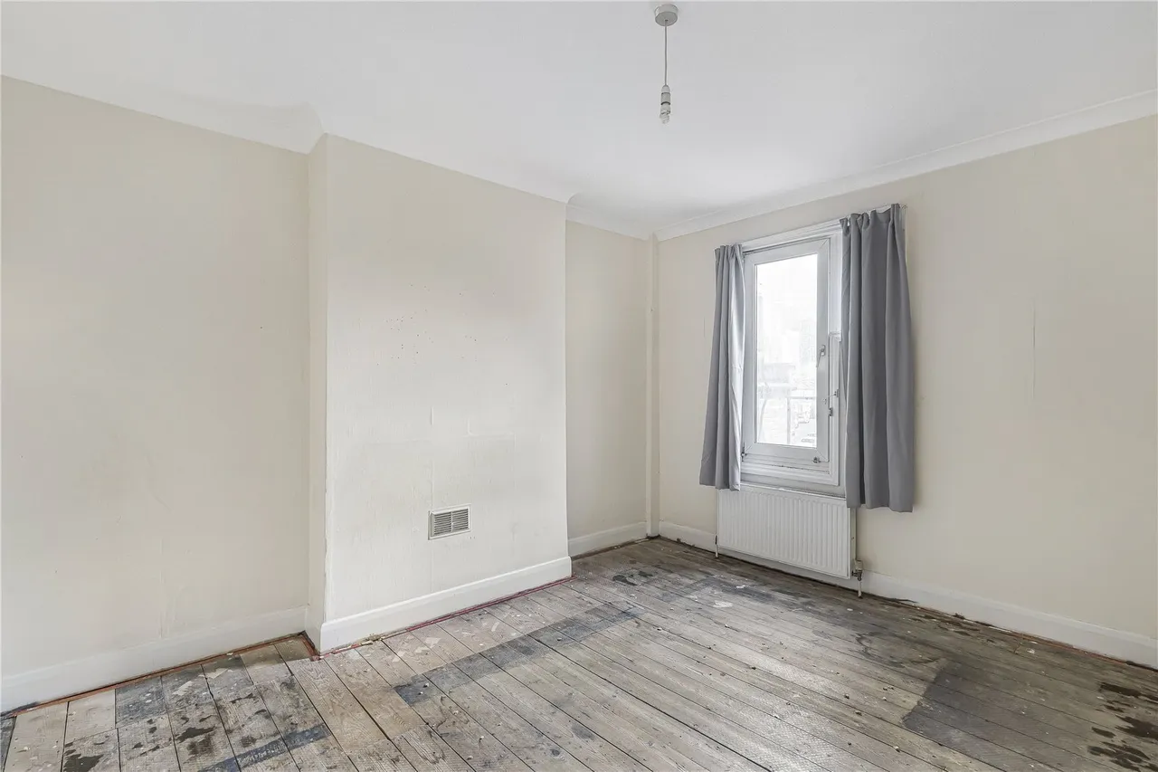 Fulham Palace Road, London, W6, photo 5