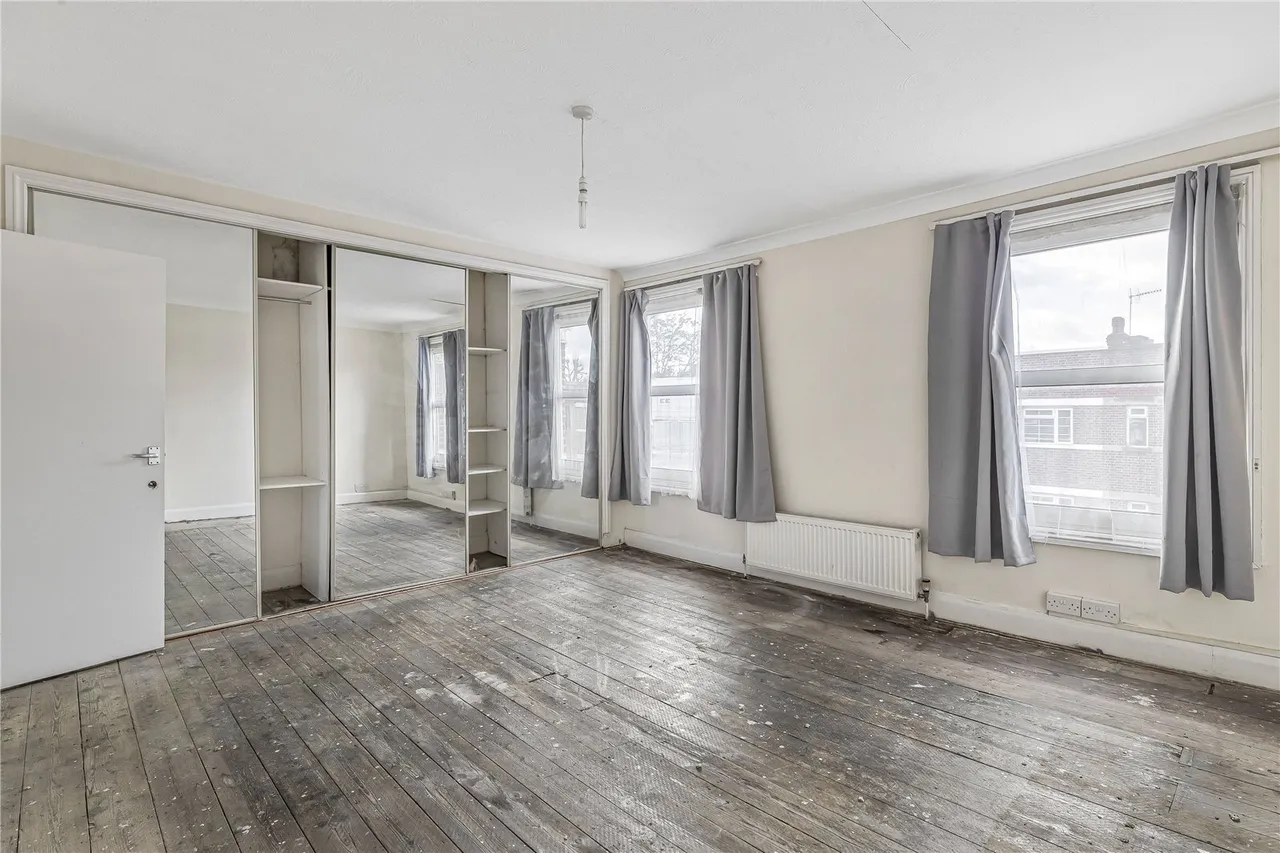 3 bed flat for sale — Fulham Palace Road, London, W6