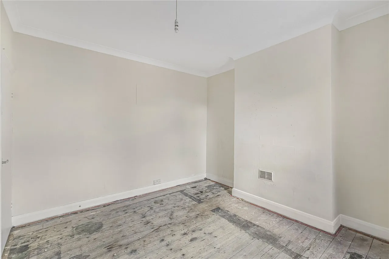 Fulham Palace Road, London, W6, photo 6