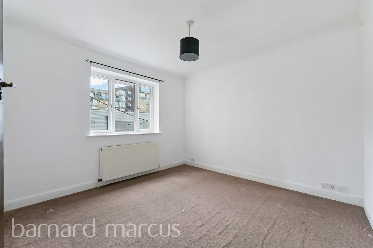 Wilton Parade, Feltham, photo 5