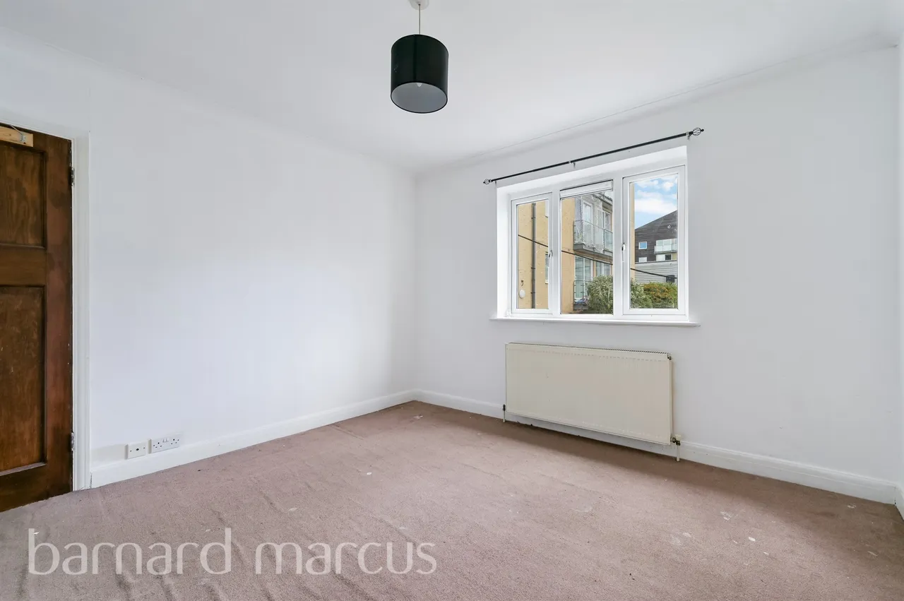 Wilton Parade, Feltham, photo 6