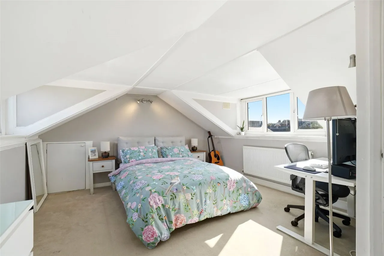 Warwick Road, Hampton Wick, KT1 4DW, photo 9
