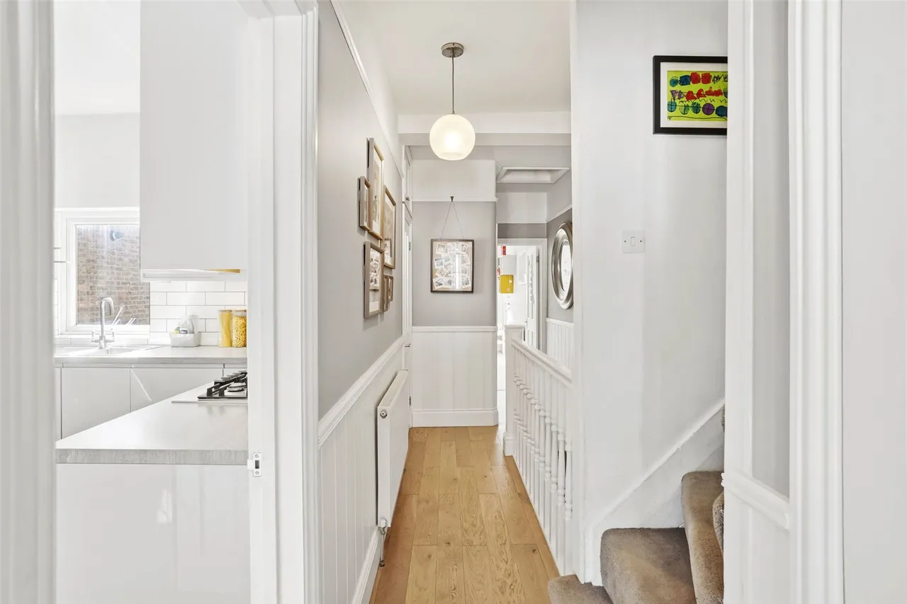 Warwick Road, Hampton Wick, KT1 4DW, photo 8