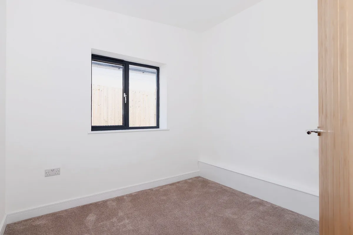 Brighton, BN41 2PL, photo 11