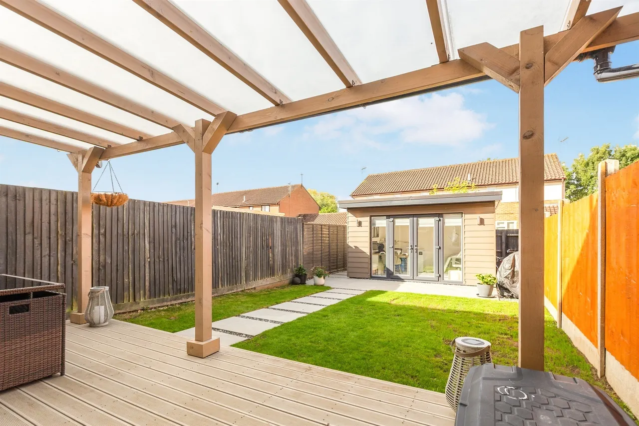 Omega Court, Leighton Buzzard, LU7, photo 10