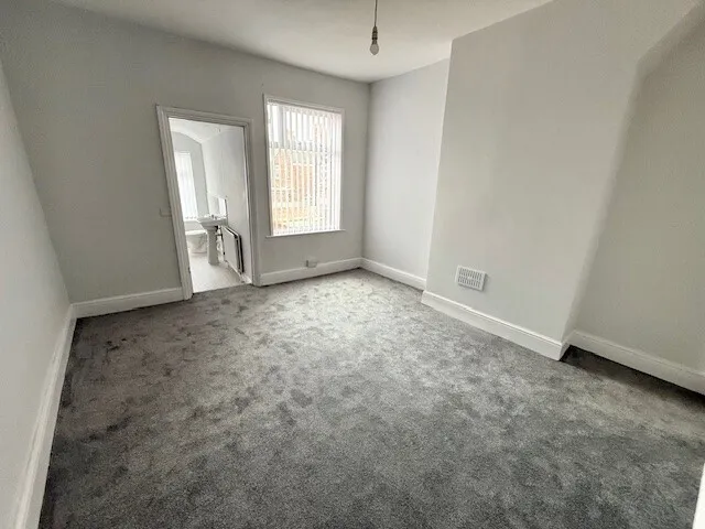 Ford Lane, CW1, photo 7