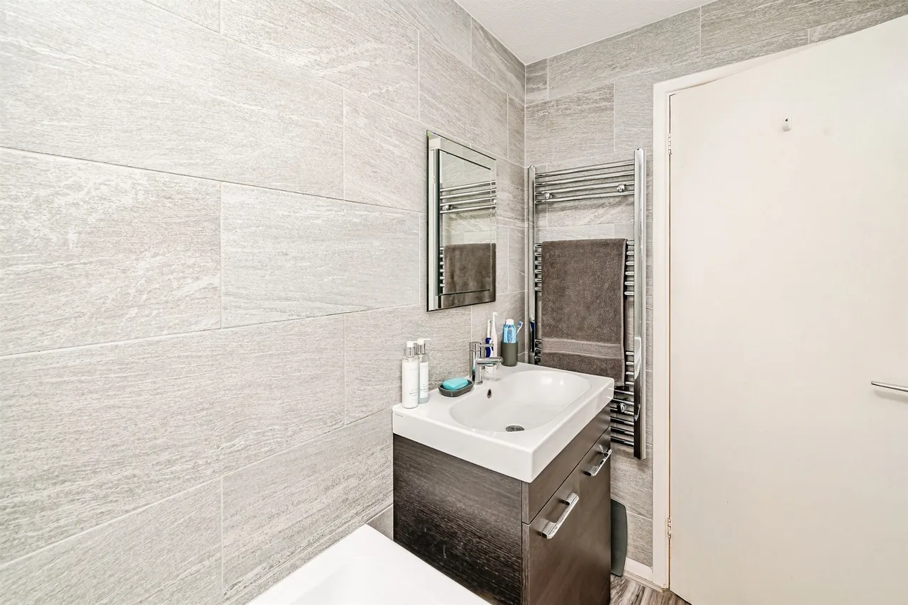 Walpole Road, Slough, SL1, photo 15