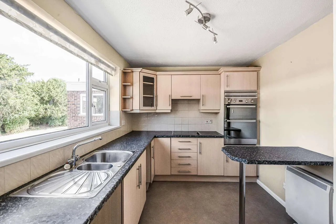 Alma Road, Reigate, Surrey, RH2 0EN, photo 4