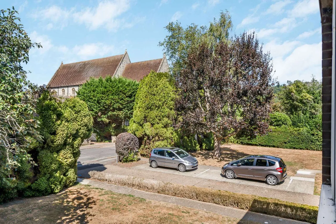 Alma Road, Reigate, Surrey, RH2 0EN, photo 3