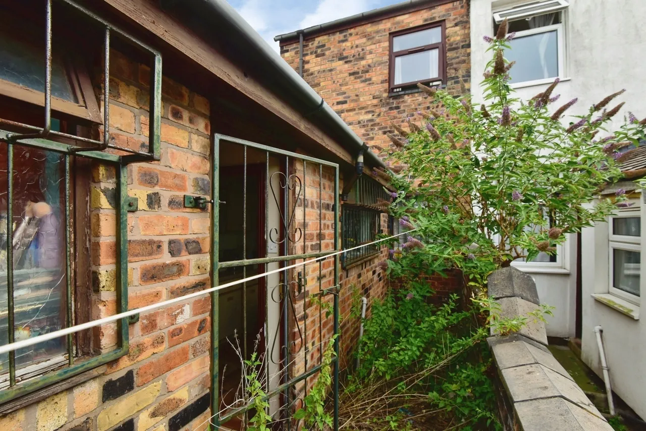Arbour Street, Stoke-on-Trent, Staffordshire, ST1, photo 11