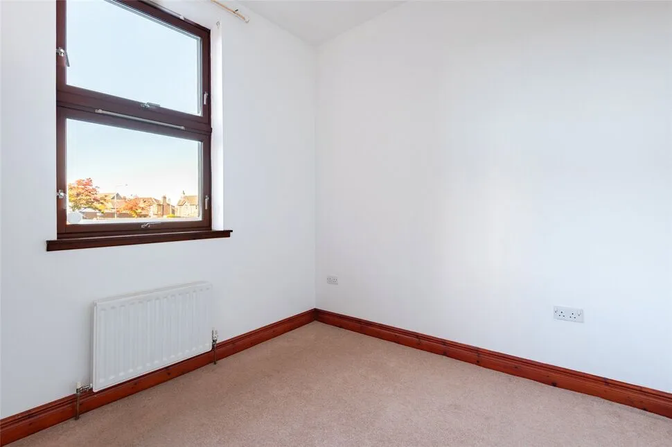 Kirkside Court, Leven, KY8, photo 13
