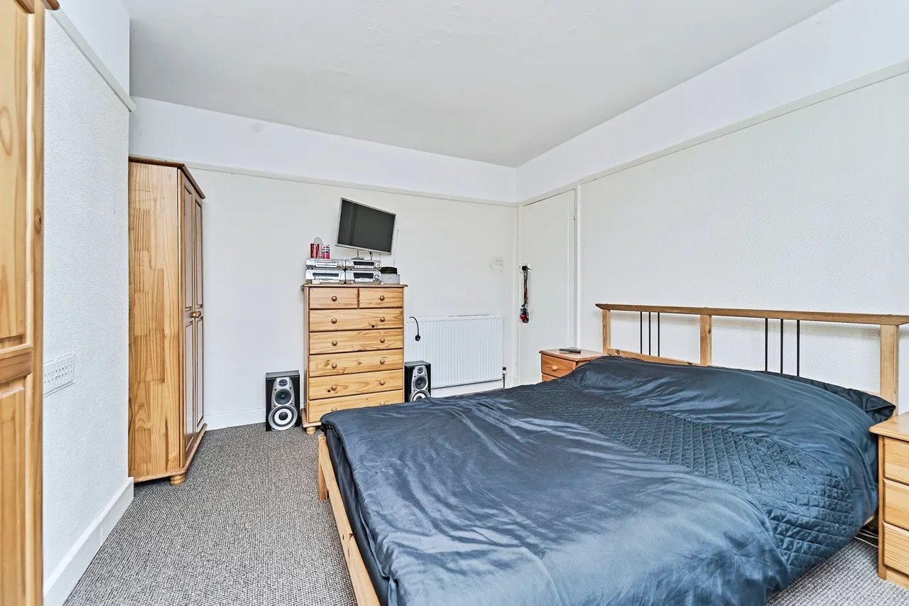 Lynton Avenue, West Bromwich, B71, photo 13