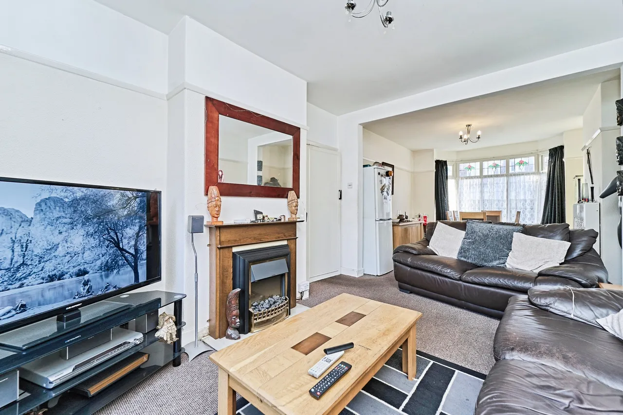 Lynton Avenue, West Bromwich, B71, photo 3