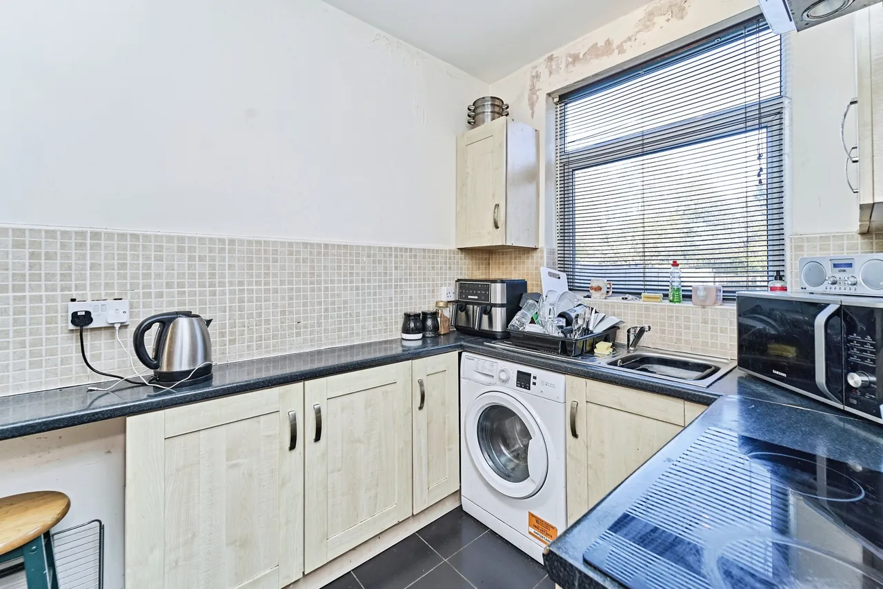 Lynton Avenue, West Bromwich, B71, photo 7