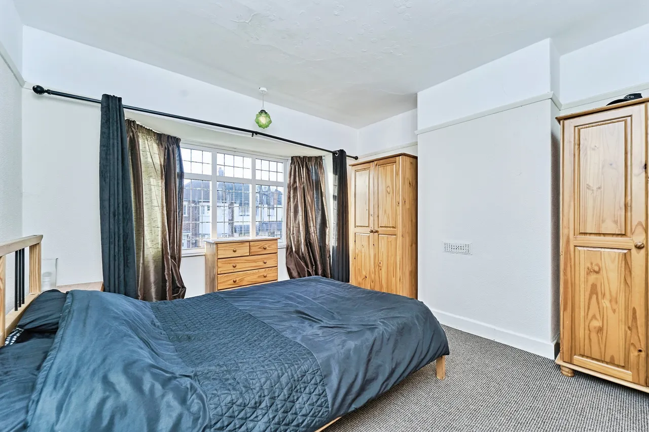 Lynton Avenue, West Bromwich, B71, photo 12