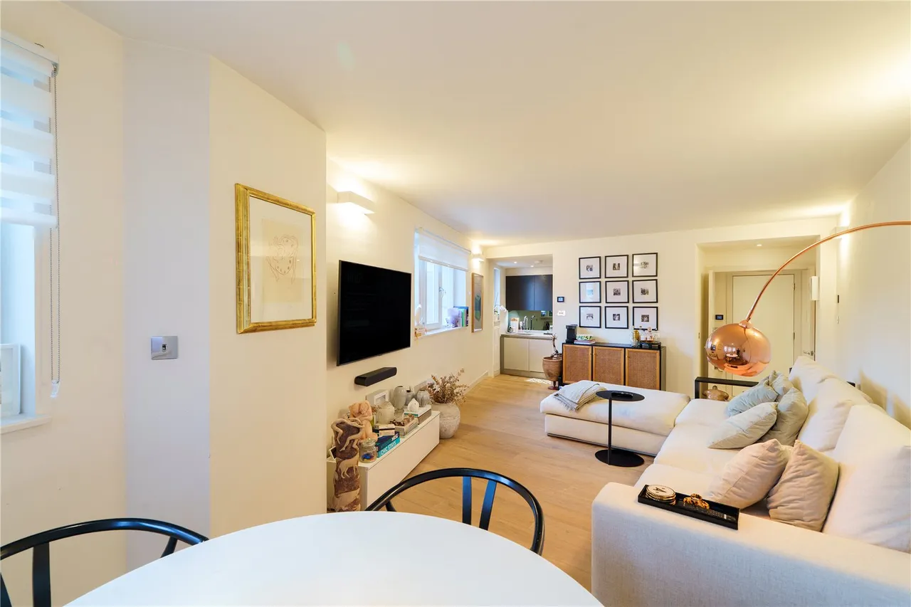 Archway Road, Highgate, London, N6 5BA, photo 3
