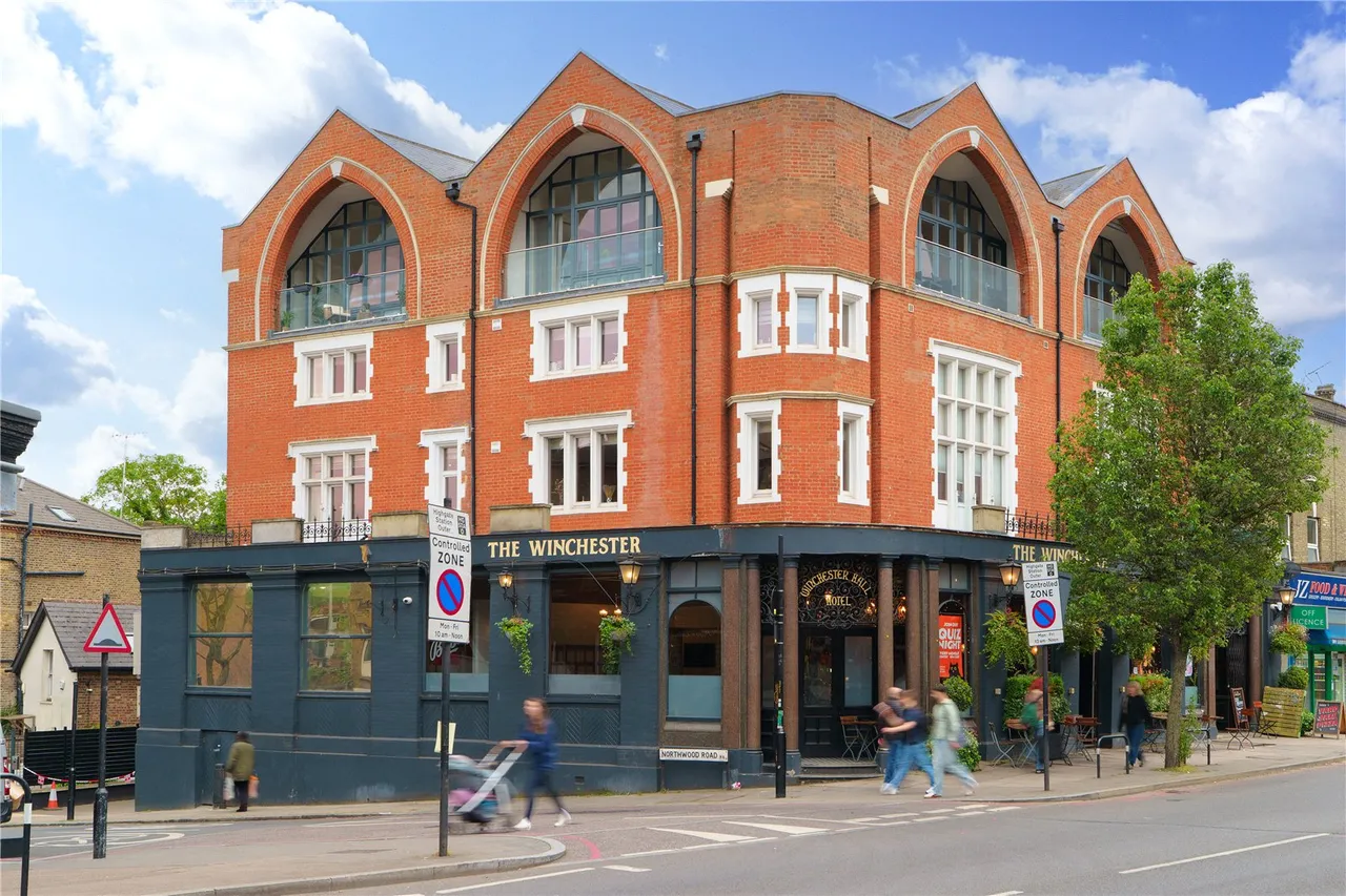 Archway Road, Highgate, London, N6 5BA, photo 4