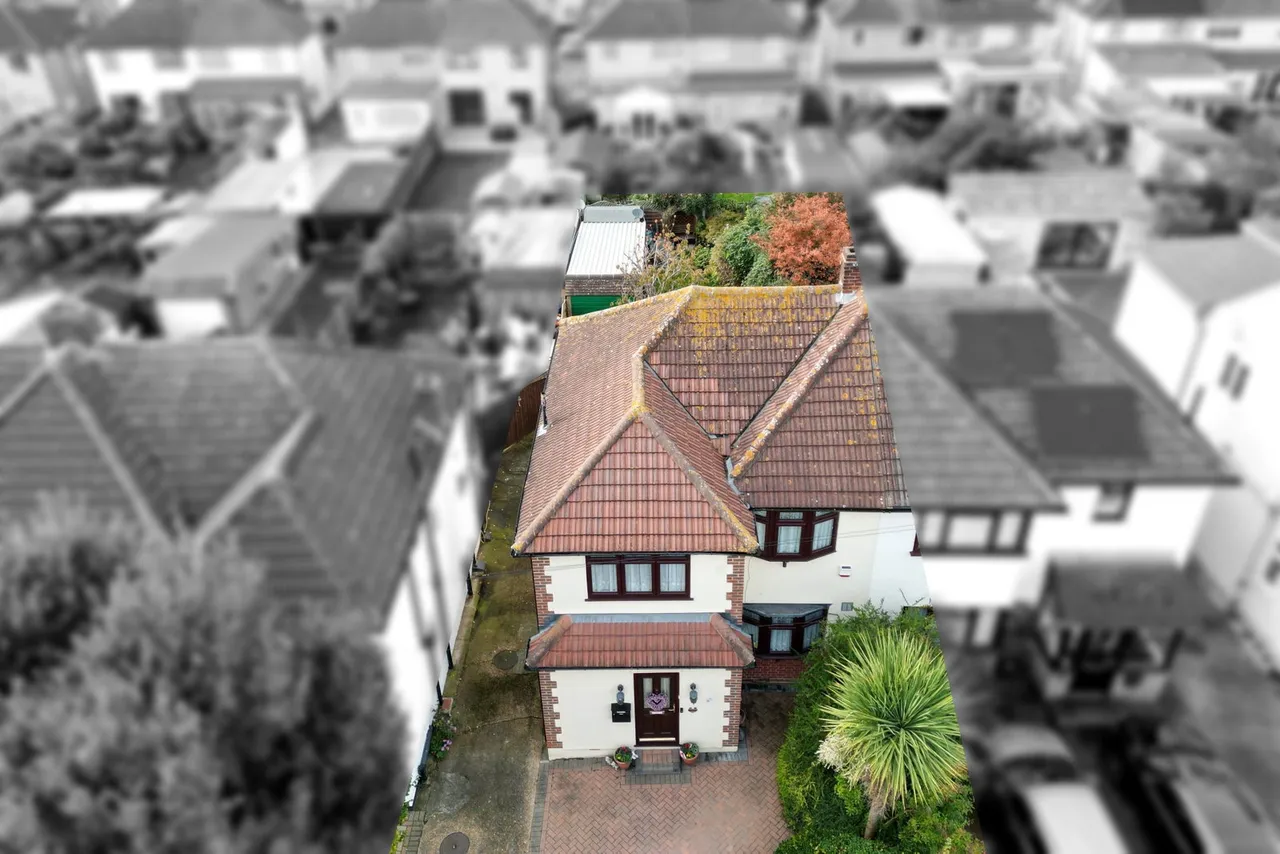 Laburnum Walk, Hornchurch, RM12, photo 30