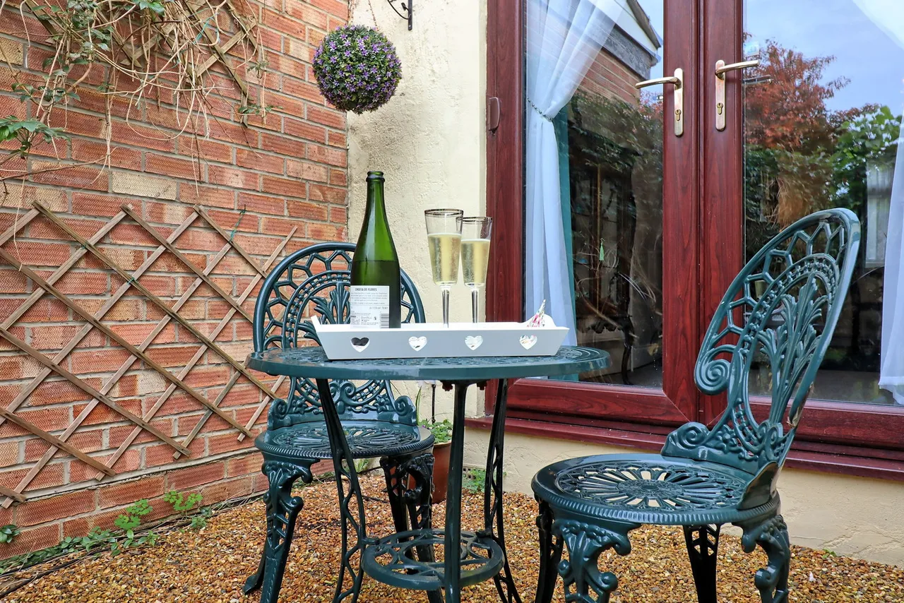 Laburnum Walk, Hornchurch, RM12, photo 26