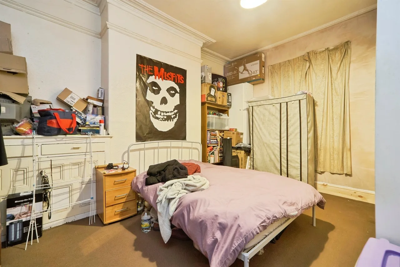 Carr Lane, Shipley, photo 9