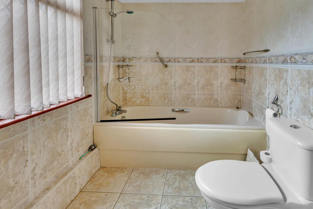 Longacres Drive Whitworth, Rochdale OL12 8JT, photo 20