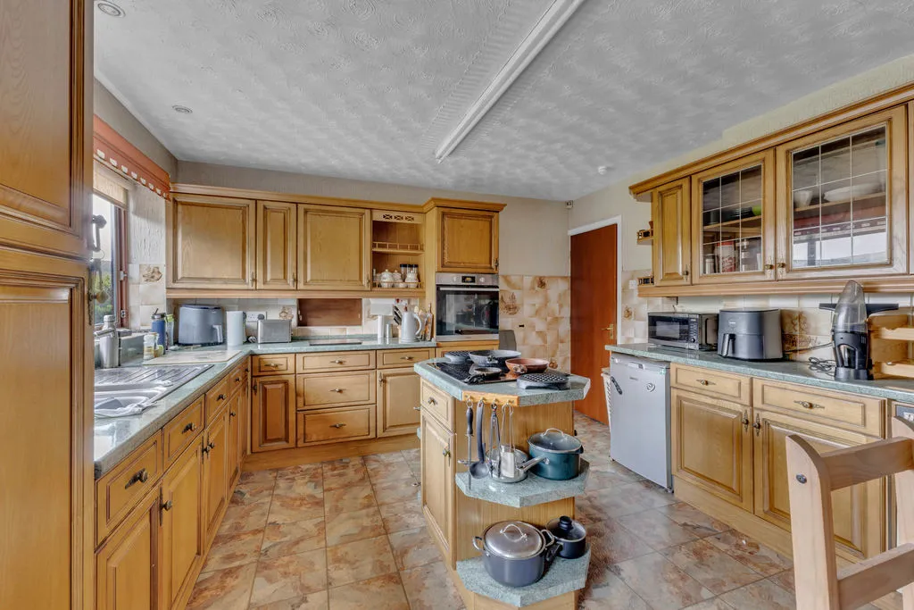 Longacres Drive Whitworth, Rochdale OL12 8JT, photo 8